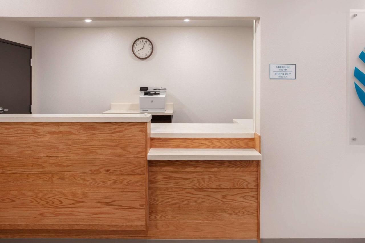 Woodsping Suites Washington Dc East Arena Drive Lake Arbor Εξωτερικό φωτογραφία